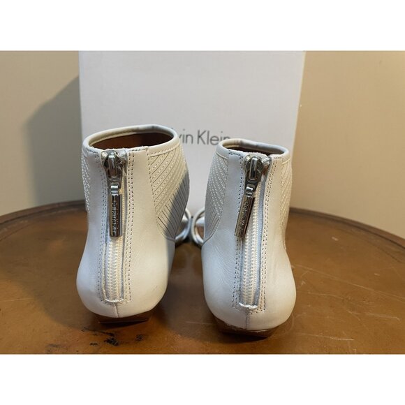 Calvin Klein Women's "Bobbi Calf" White Leather Sandals Size: 7.5M (F148) - Picture 7 of 11
